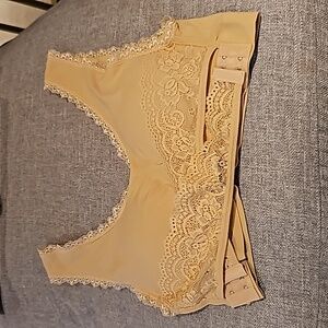 Jenn Bra Seamless Lift Bra Wirefree Support Bra Sm